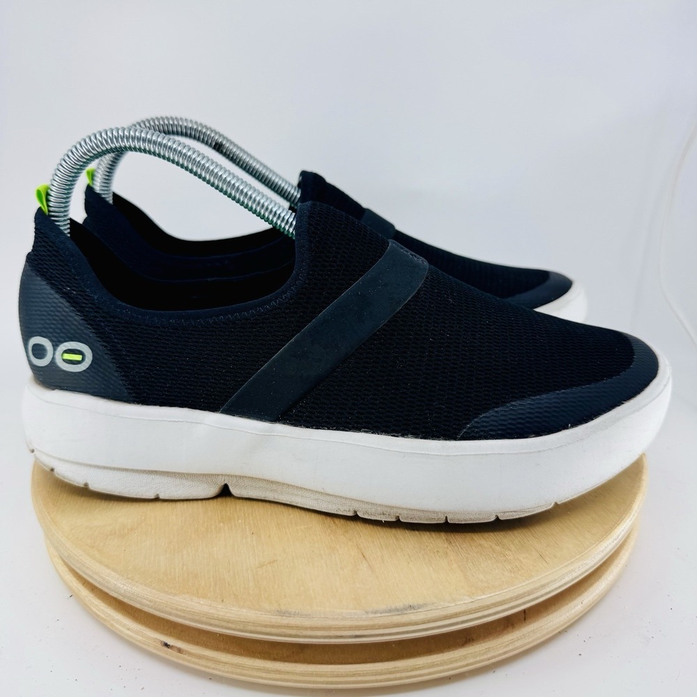 OOFOS OOmg Sport Low Recovery Shoes Women's 9 Black Slip On Walking Comfort - Picture 3 of 6